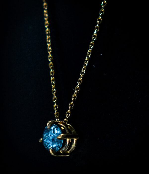 14K Gold Montana Sapphire Pendant